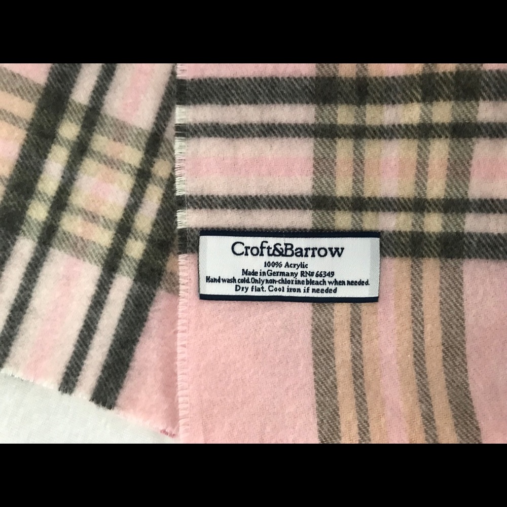 Croft & Barrow Plaid Scarf - Picture 2 of 3